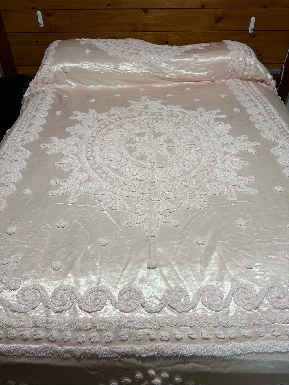 50s/60s Satin & Chenille Beadspread